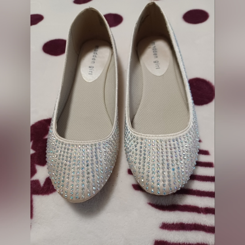 Madden Girl Flats 7.5